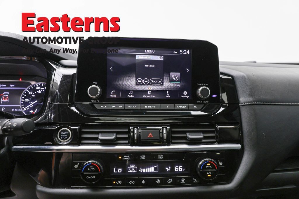 Used 2024 Nissan Pathfinder SV w/ SV Premium Package AWD/4WD image 12