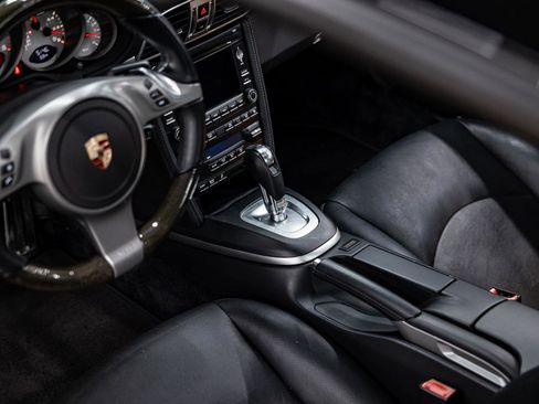 Used 2009 Porsche 911 Carrera S image 8