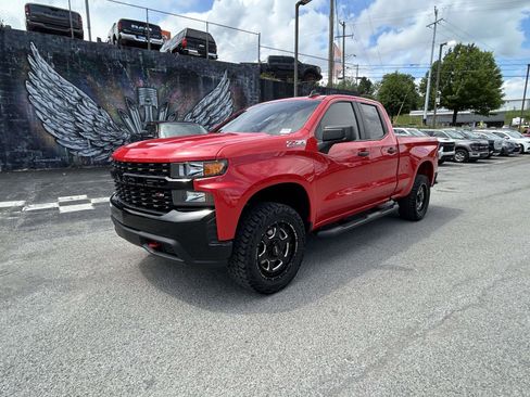 Used 2019 Chevrolet Silverado 1500 Custom Trail Boss w/ Custom Convenience Package AWD/4WD image 7