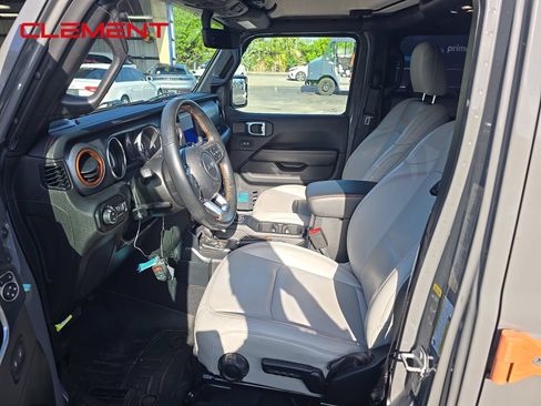 Used 2021 Jeep Gladiator Mojave AWD/4WD image 3