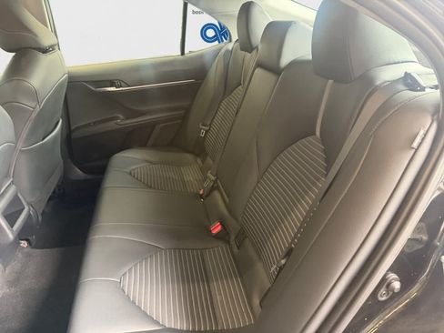 Used 2024 Toyota Camry SE FWD image 18