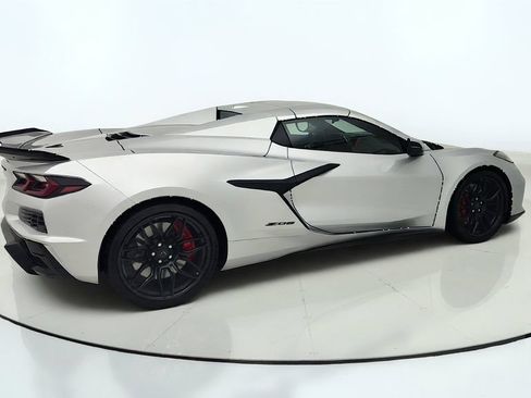 Used 2026 Chevrolet Corvette Z06 w/ Stealth Interior Trim Package RWD image 7