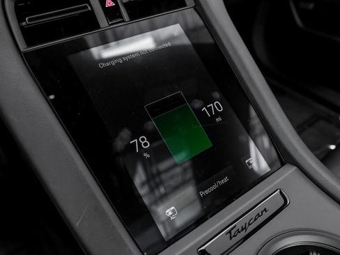 Used 2022 Porsche Taycan image 35