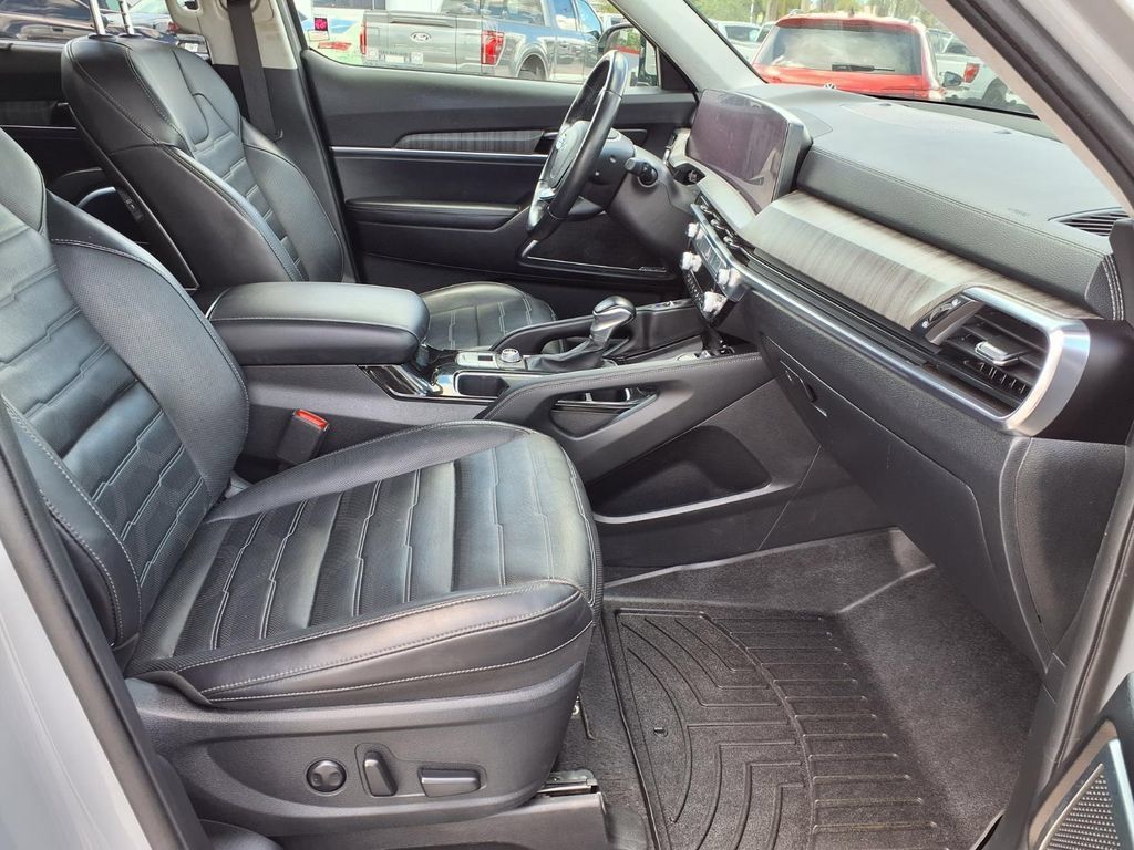 Used 2024 Kia Telluride SX Prestige X-Pro AWD/4WD image 12