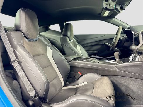 Used 2023 Chevrolet Camaro SS RWD image 33