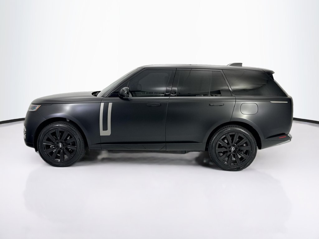 Used 2025 Land Rover Range Rover SE AWD/4WD image 8