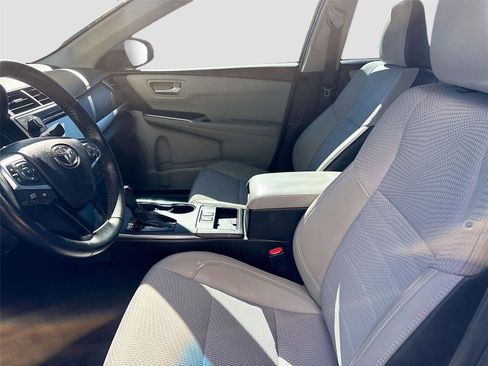 Used 2016 Toyota Camry SE image 23