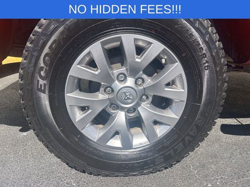 Used 2018 Toyota Tacoma SR5 image 12