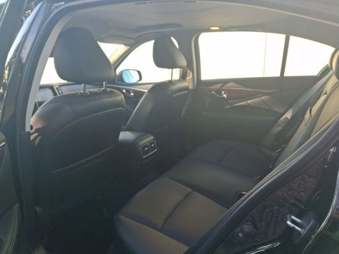 Used 2018 INFINITI Q50 Luxe w/ Essential Package (3.0T Luxe) image 5