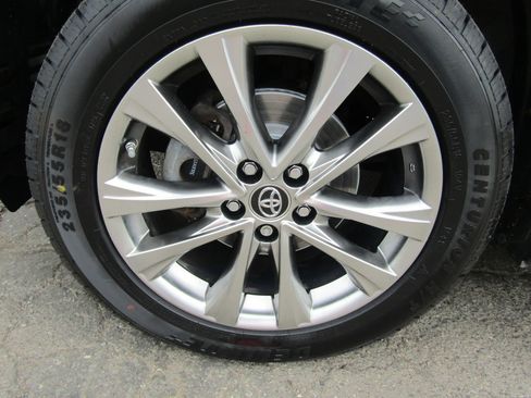 Used 2016 Toyota RAV4 Limited AWD/4WD image 34