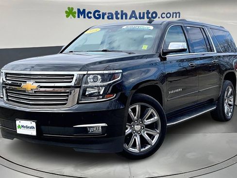 Used 2018 Chevrolet Suburban Premier image 3