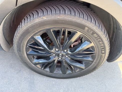 Used 2021 Kia Telluride SX w/ SX Prestige Package image 6