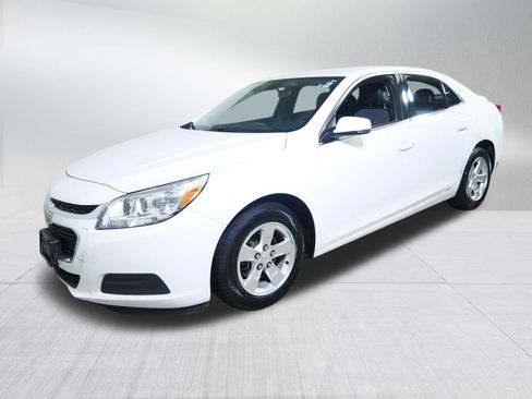 Used 2015 Chevrolet Malibu LT FWD image 3