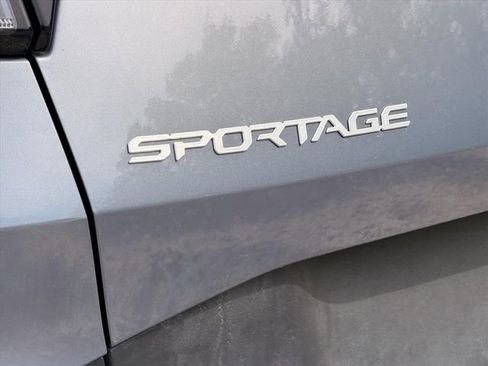 Used 2023 Kia Sportage EX AWD/4WD image 10