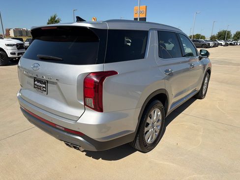 Used 2024 Hyundai Palisade SEL FWD image 5