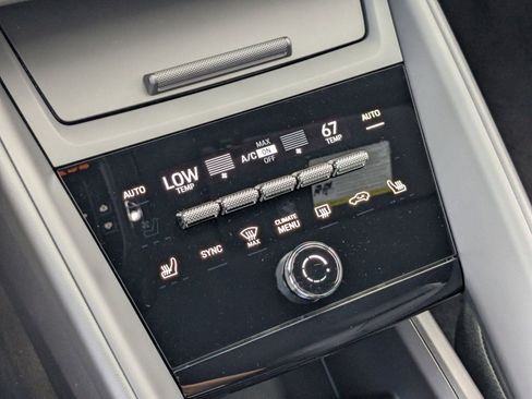 Used 2025 Porsche Macan Electric RWD image 22