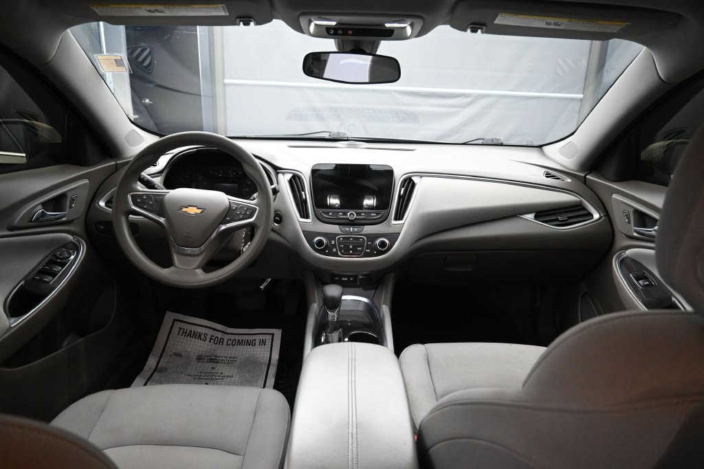 Used 2022 Chevrolet Malibu LT FWD image 23