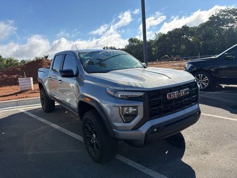 Used 2023 GMC Canyon Elevation w/ Convenience Package RWD image 2