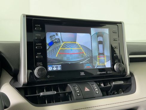 Used 2019 Toyota RAV4 Limited image 24