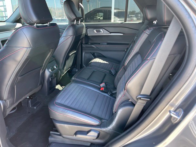 Used 2025 Ford Explorer ST-Line w/ ST-Line Street Pack AWD/4WD image 12