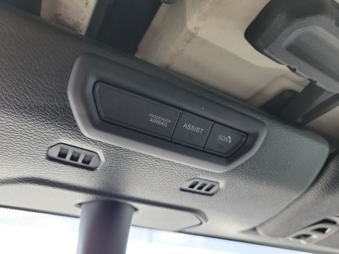 Used 2023 Jeep Wrangler Unlimited Sahara AWD/4WD image 29