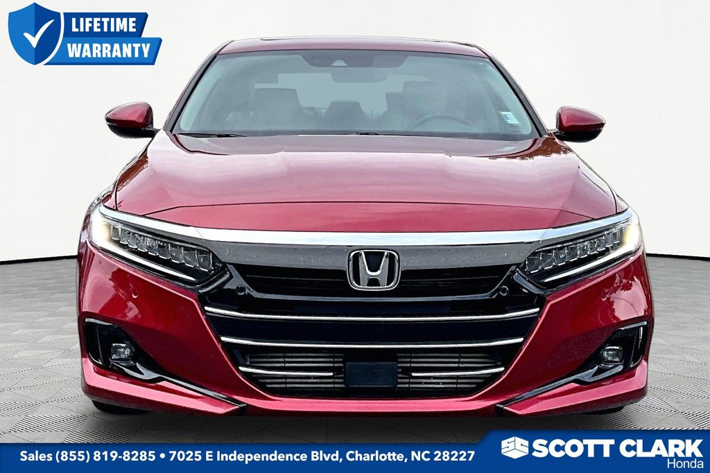 Used 2022 Honda Accord Touring image 2