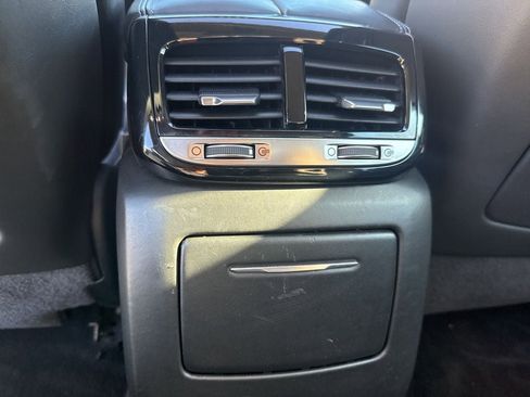 Used 2018 Genesis G90 3.3T Premium image 29