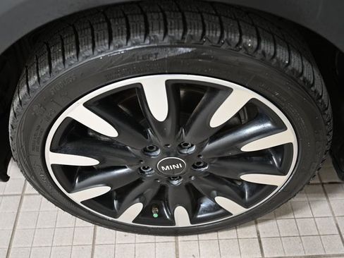 Used 2018 MINI Cooper S image 17