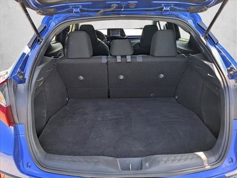 Used 2021 Toyota C-HR XLE FWD image 7