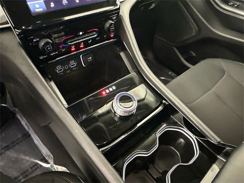 Certified 2023 Jeep Grand Cherokee L Laredo image 28