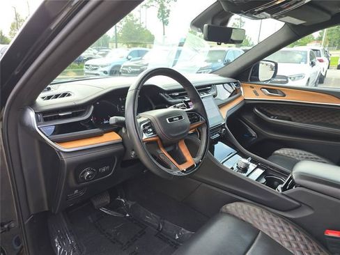 Used 2022 Jeep Grand Cherokee Summit AWD/4WD image 23