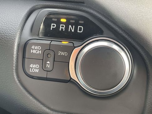 Used 2024 RAM 2500 Big Horn w/ Bed Utility Group image 20