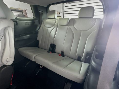 Used 2025 Hyundai Palisade SEL FWD image 30