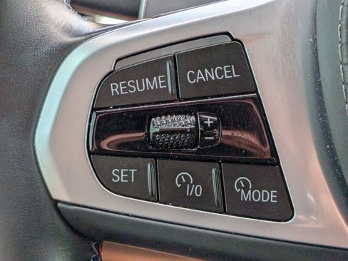 Used 2025 BMW X7 M60i AWD/4WD image 26