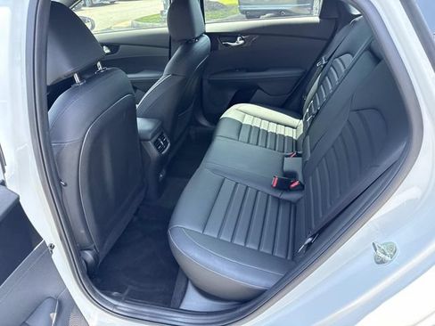 Used 2023 Kia Forte GT-Line w/ GT-Line Premium Package FWD image 17