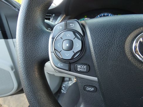 Used 2013 Toyota Camry LE image 65