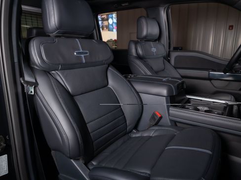 Used 2026 Ford F450 Platinum w/ FX4 Off-Road Package AWD/4WD image 26
