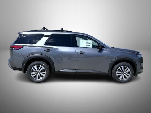 New 2026 Nissan Pathfinder SL AWD/4WD image 4