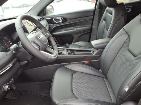 New 2026 Jeep Compass Latitude AWD/4WD image 8