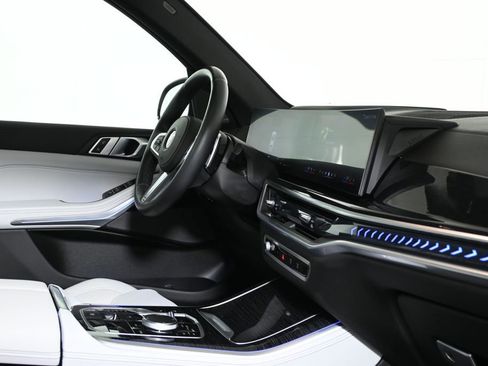 Certified 2024 BMW X5 xDrive40i w/ M Sport Package image 32