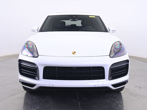 Certified 2023 Porsche Cayenne AWD/4WD image 10