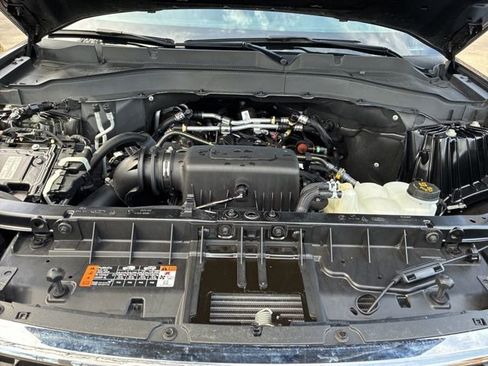 Used 2022 Ford Explorer XLT w/ Equipment Group 202A image 19