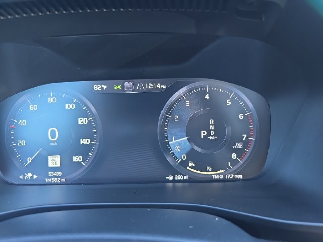 Used 2022 Volvo XC40 T5 R-Design w/ Advanced Package AWD/4WD image 22