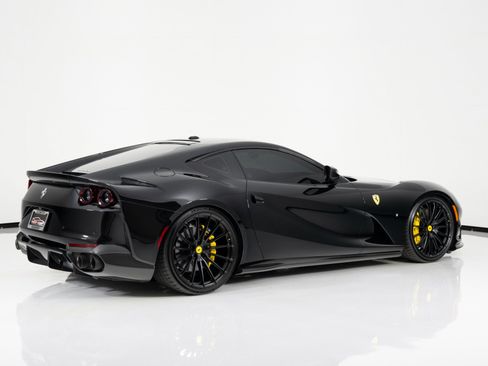 Used 2019 Ferrari 812 Superfast RWD image 3