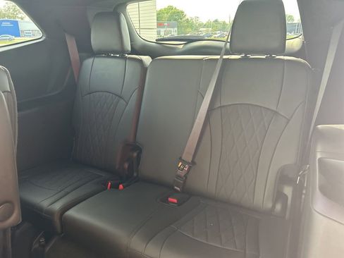 Used 2023 Buick Enclave Avenir w/ Avenir Technology Package FWD image 10
