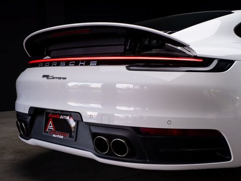 Used 2020 Porsche 911 Carrera 4S AWD/4WD image 17