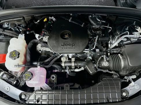 New 2026 Jeep Grand Cherokee Limited w/ Limited Altitude Package AWD/4WD image 31