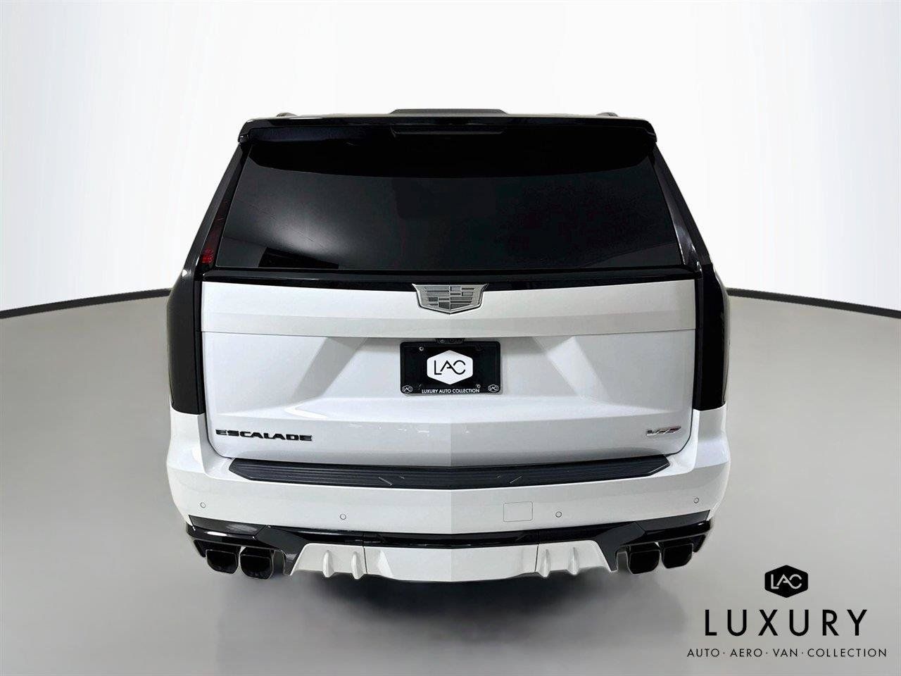 Used 2023 Cadillac Escalade V w/ LPO, ONYX Package AWD/4WD image 6