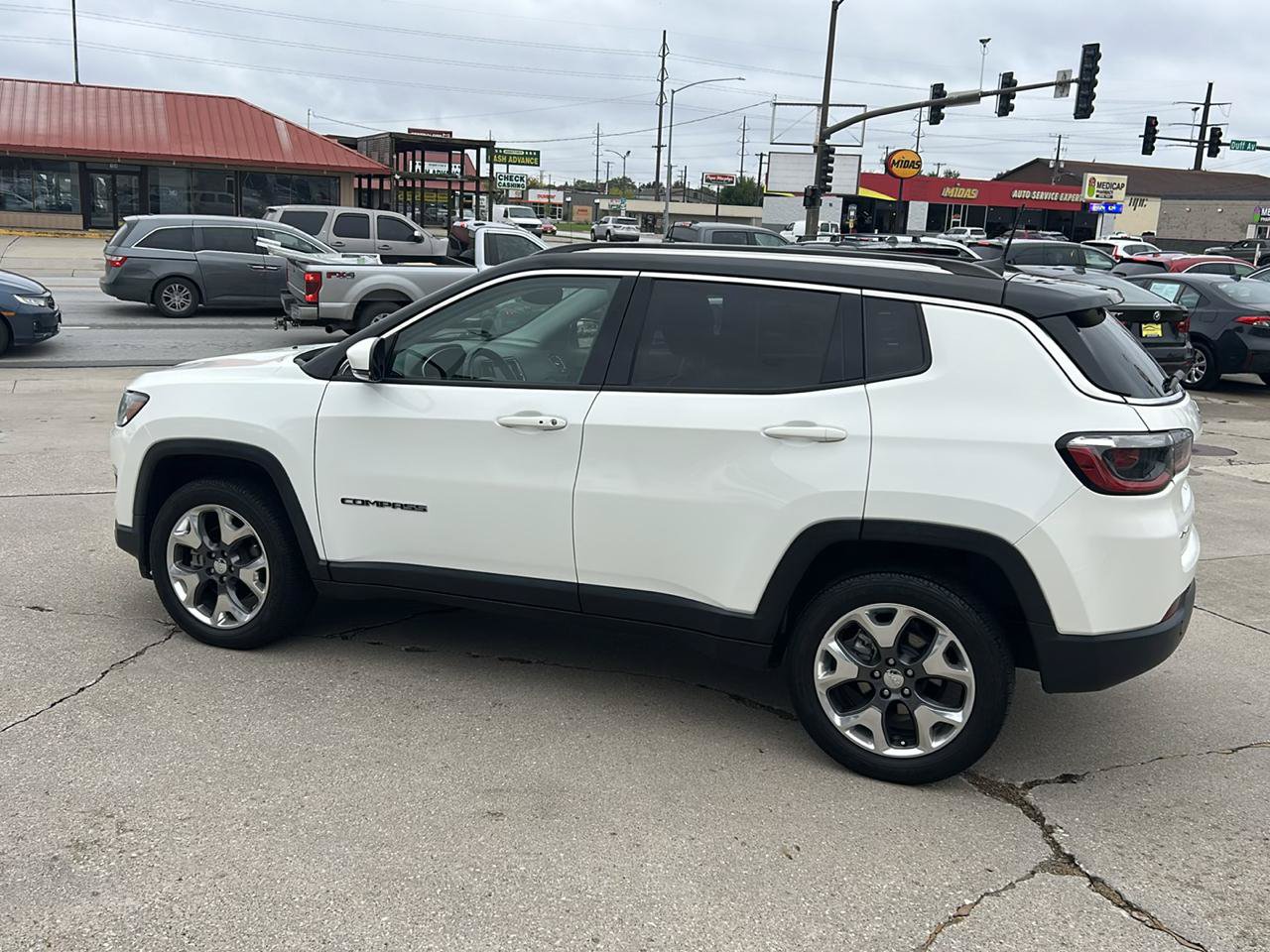 Used 2020 Jeep Compass Limited w/ Premium Lighting Group AWD/4WD image 6