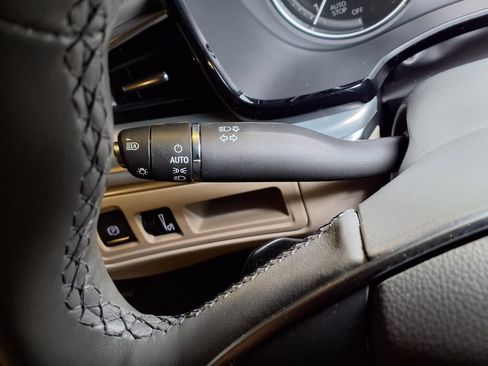 Certified 2023 Cadillac XT5 Premium Luxury FWD image 9